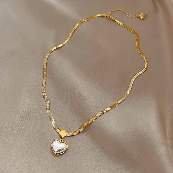Ladies Pearl Heart Necklace