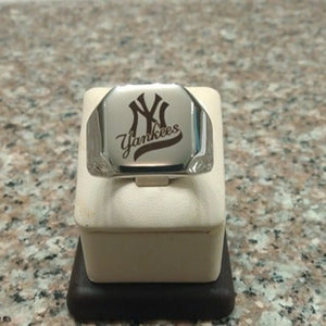 New York Yankees Ring
